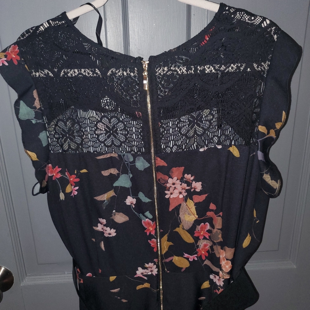 Dress - Picture 4 of 4